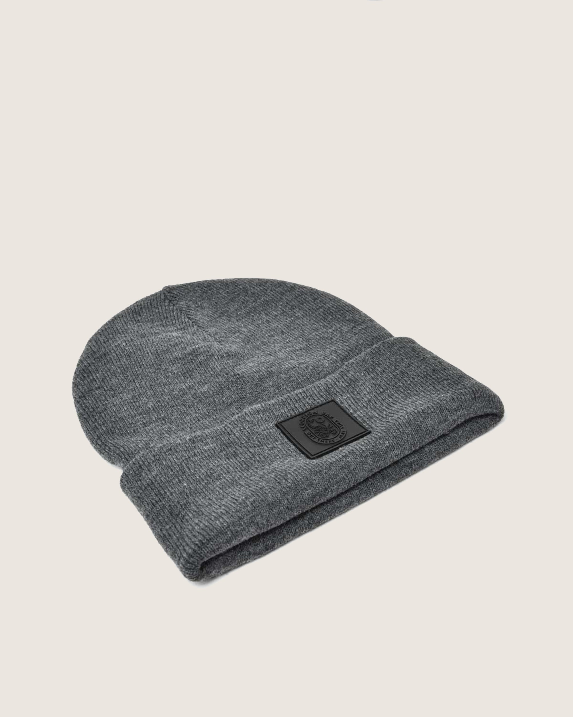 Berretto in maglia con patch in gomma