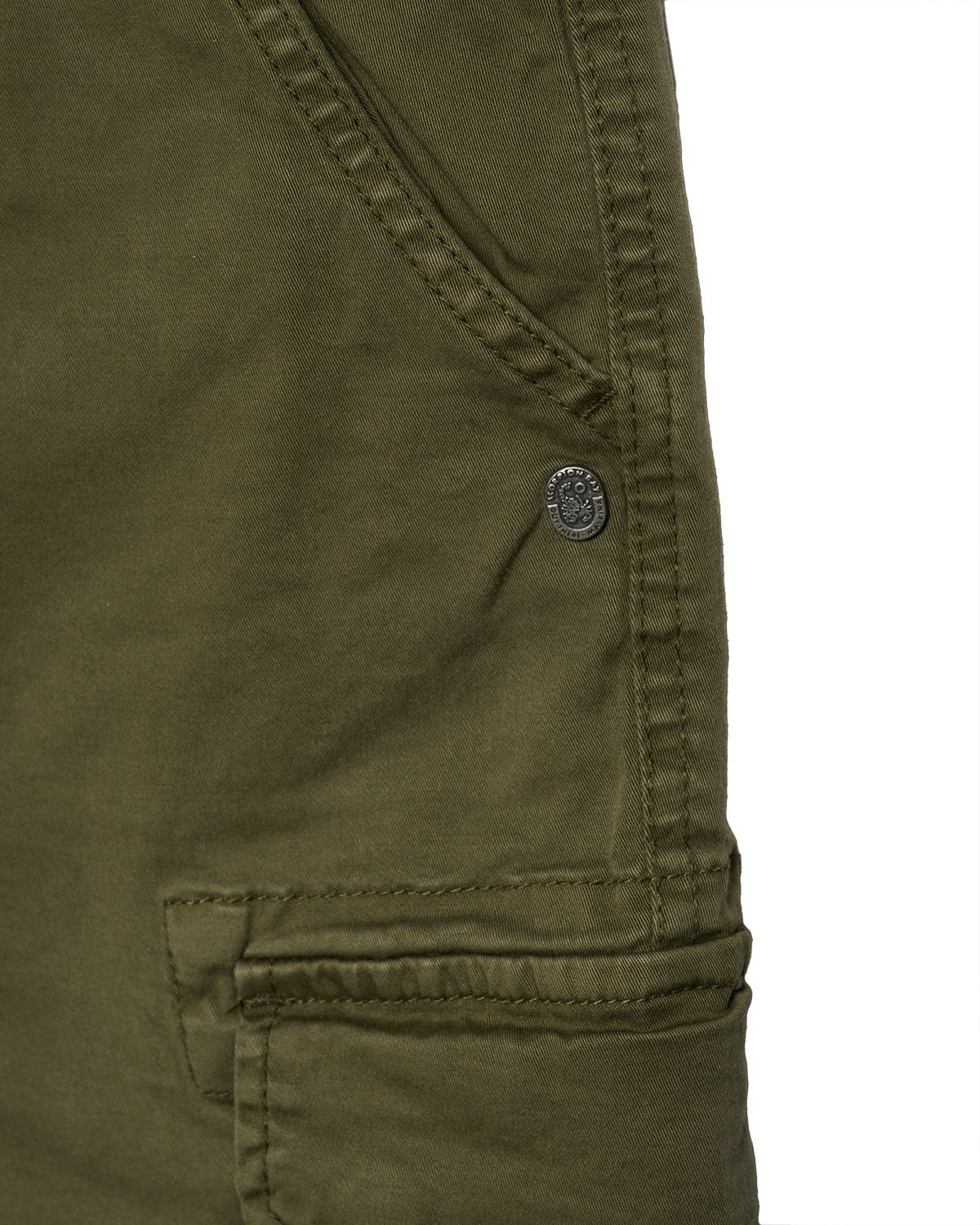Bermuda cargo iconic con logo ricamato sul retro uomo - Scorpion Bay