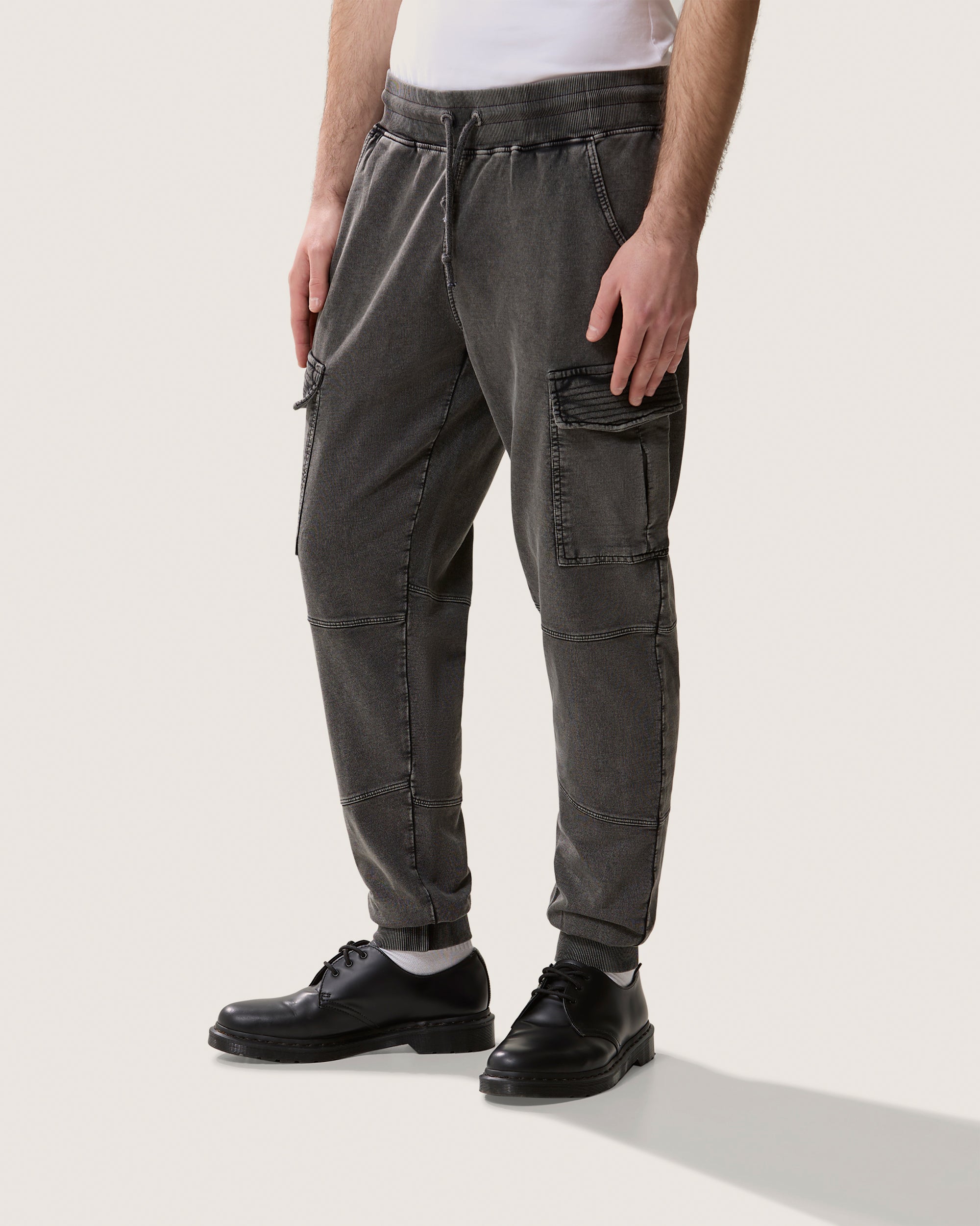 Men's fleece cargo jogger pants