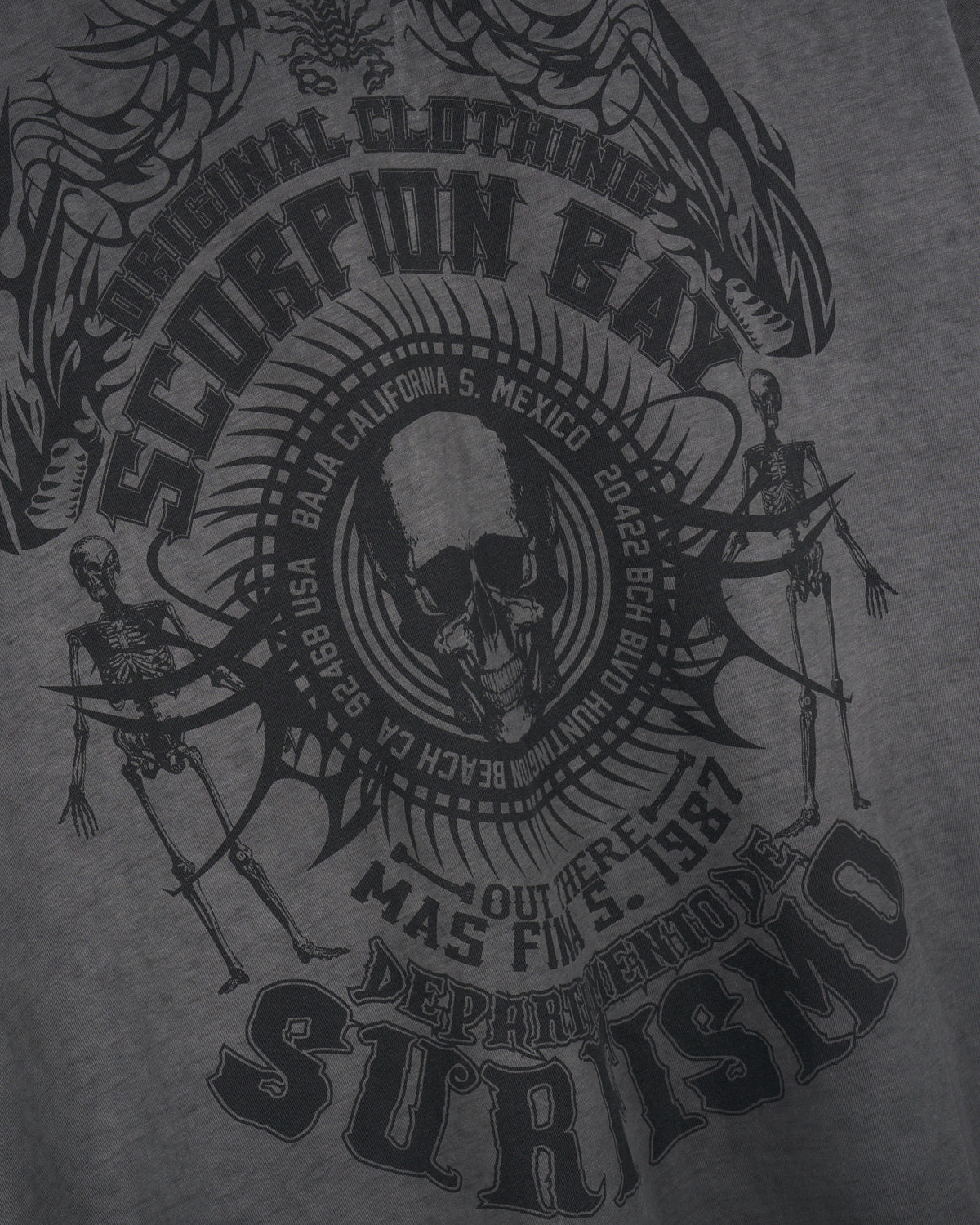 Uomo | T-Shirt "Skull Surfismo" Color Carbone - Scorpion Bay
