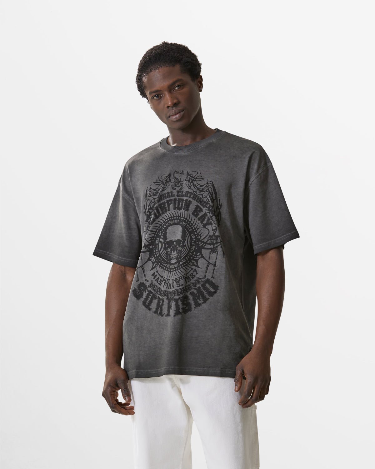Uomo | T-Shirt "Skull Surfismo" Color Carbone - Scorpion Bay