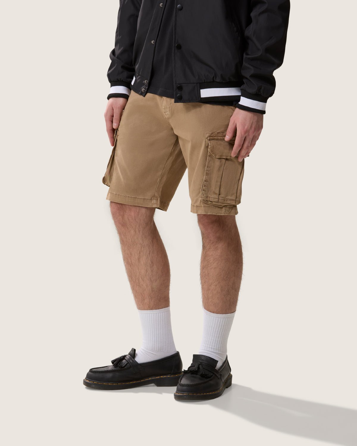 Bermuda cargo iconic con logo ricamato sul retro uomo - Scorpion Bay