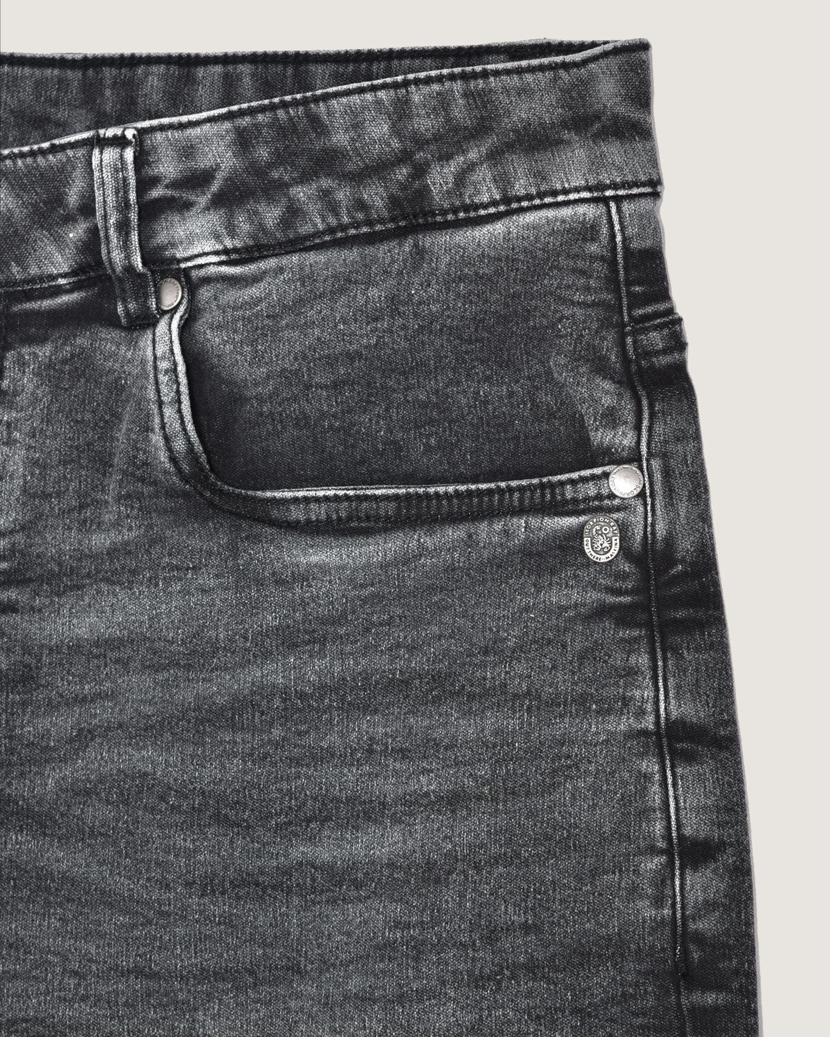 Bermuda in denim elasticizzato uomo - Scorpion Bay