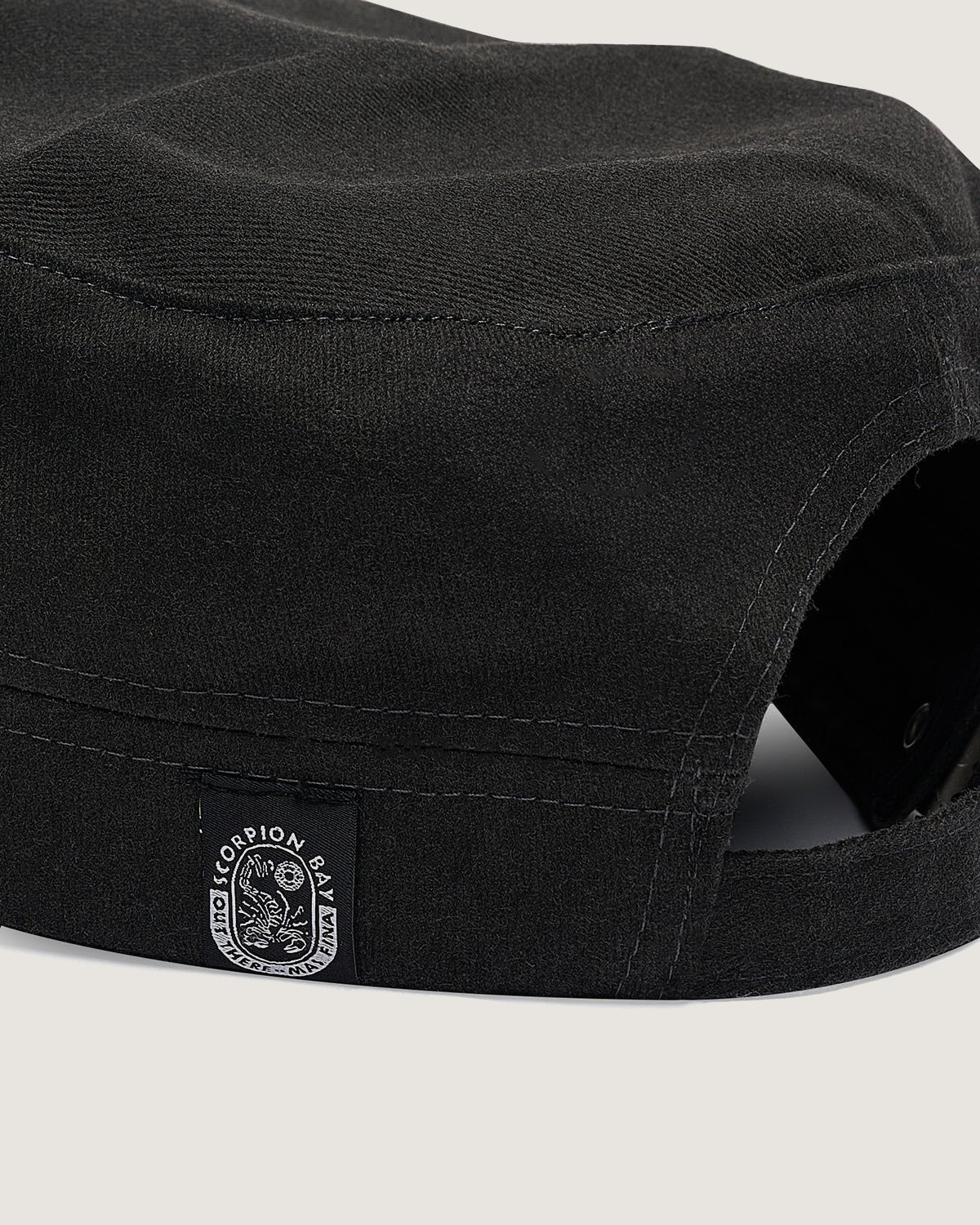 Cappello army con ricamo "Iron" - Scorpion Bay