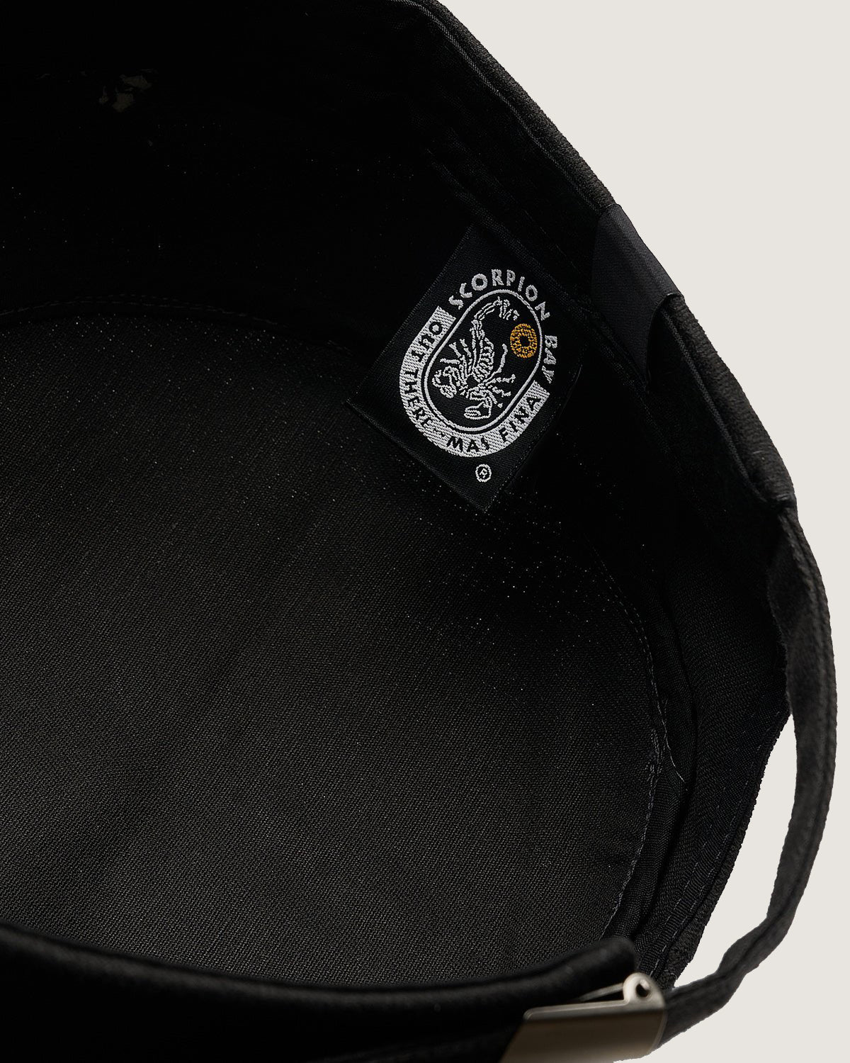 Cappello army con ricamo "Iron" - Scorpion Bay