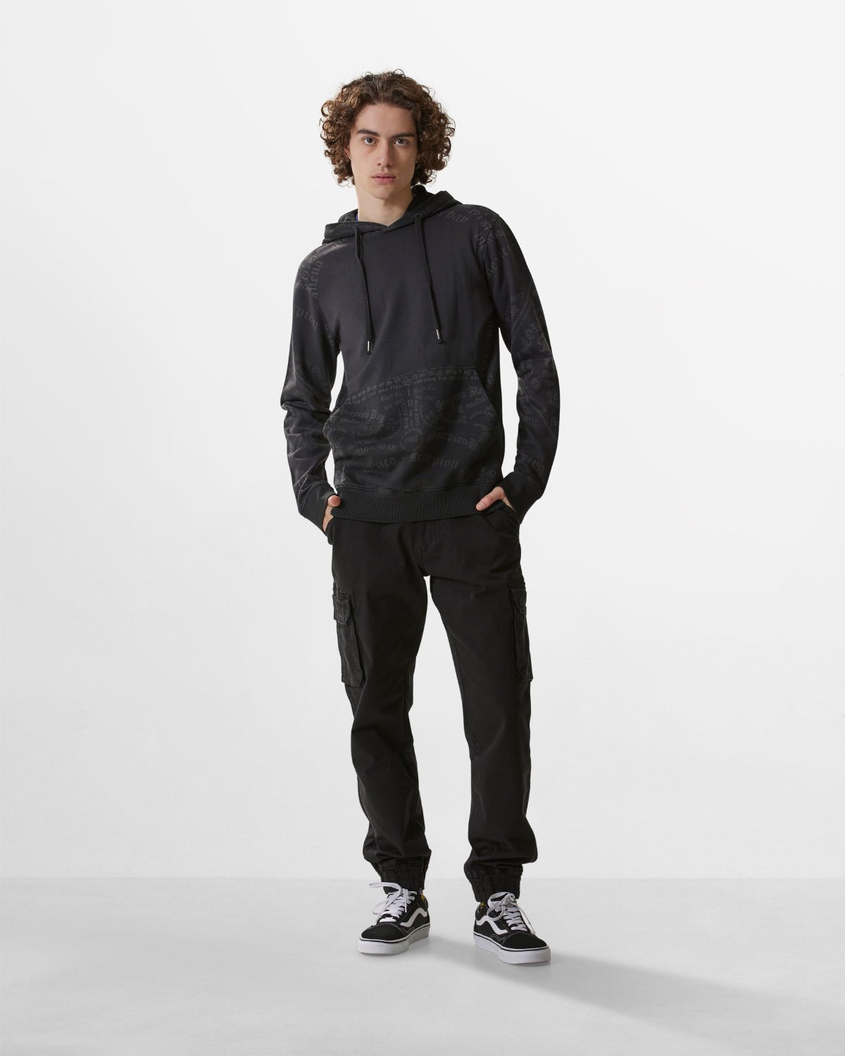 Tribal T-Shirts - Felpa con Cappuccio - Uomo Grigio Charcoal Grey Tribal T-Shirts - Felpa con Cappuccio - Uomo Grigio Charcoal Grey