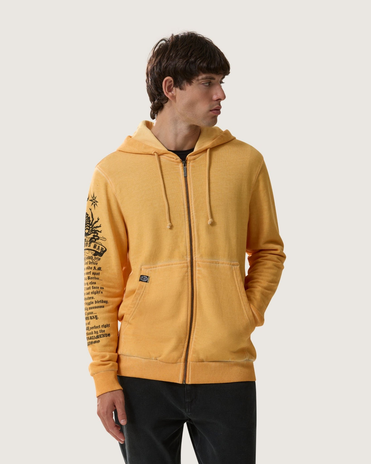 Felpa con cappuccio e zip "Scorpion Writings” uomo - Scorpion Bay