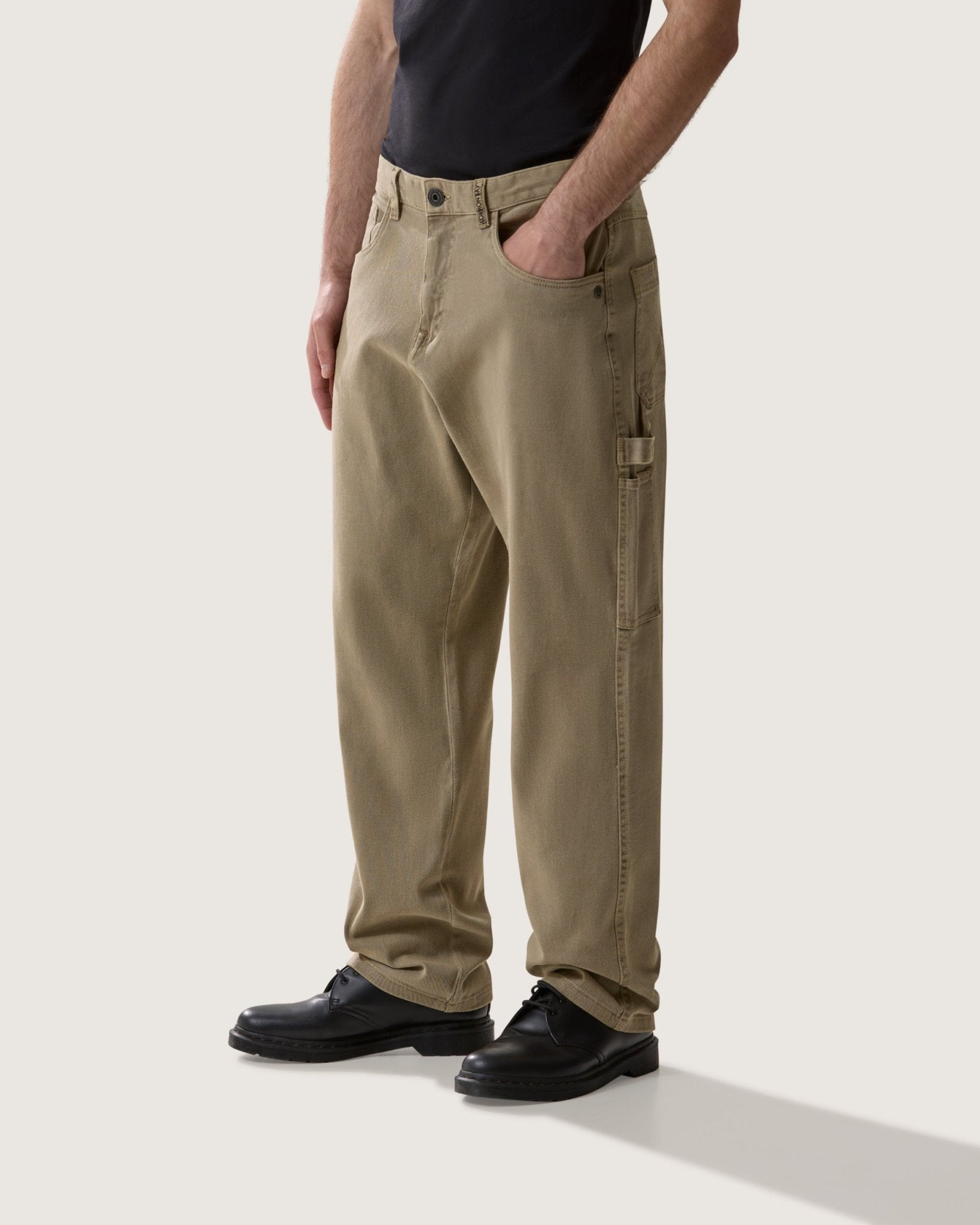 Work Hard” Carpenter Pants – Scorpion Bay