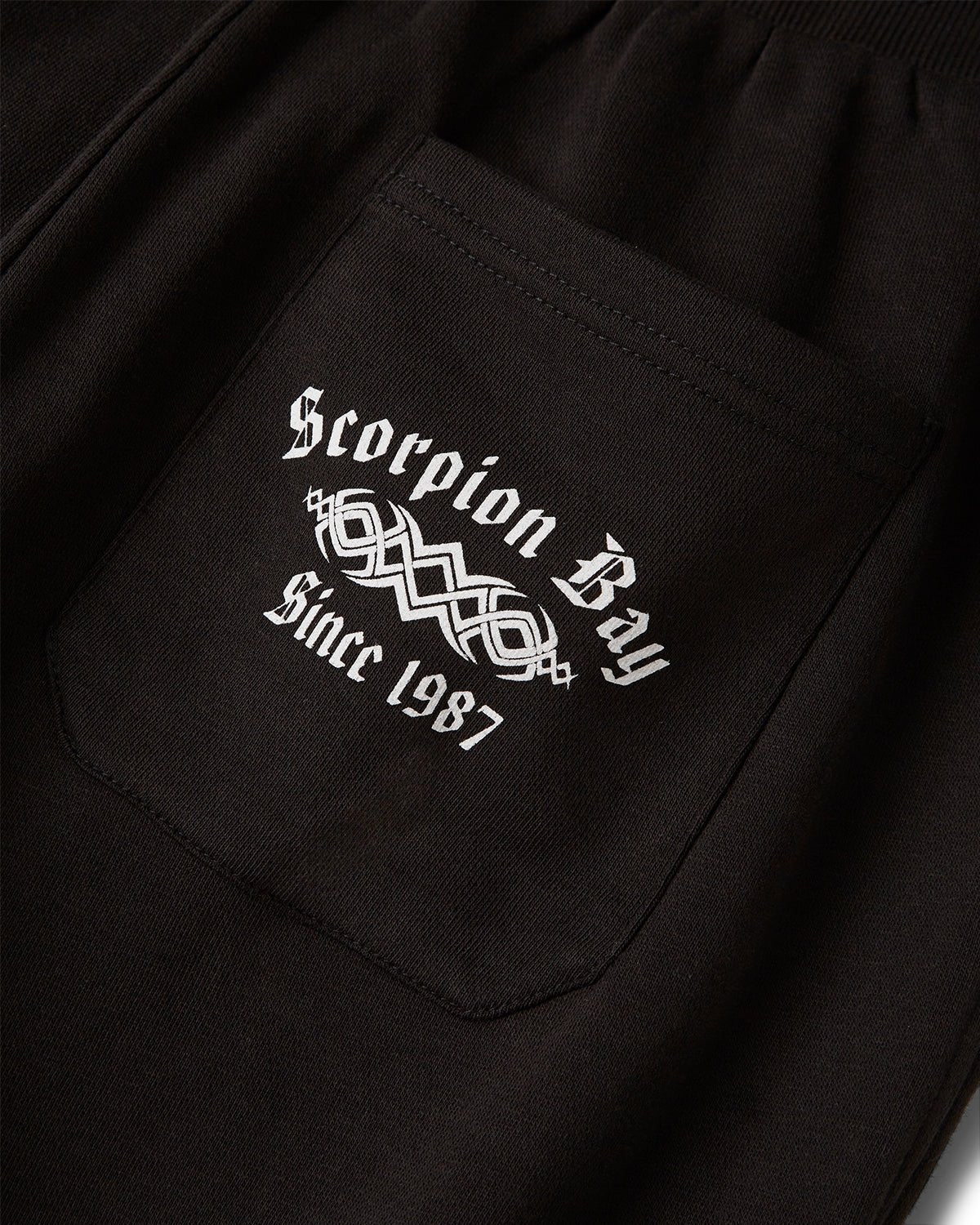 Pantaloni jogger in felpa "Tribal Tattoo" uomo - Scorpion Bay