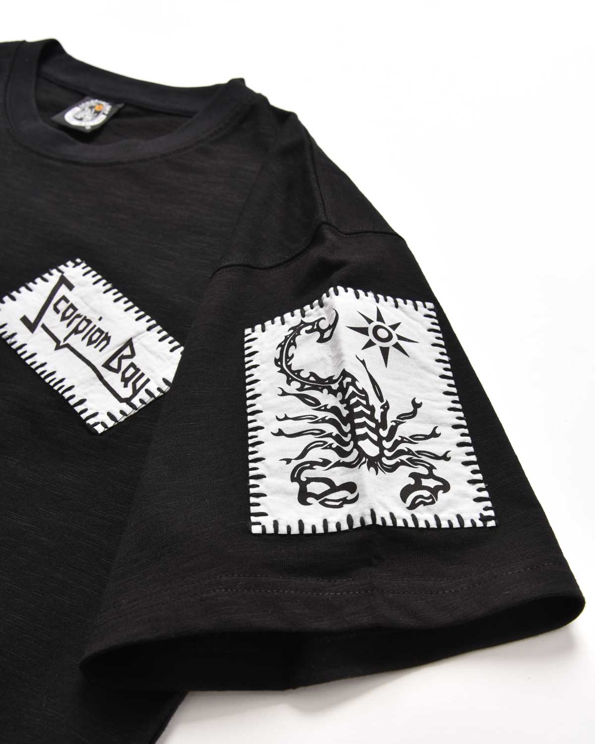 T-Shirt a manica corta con patch uomo - Scorpion Bay