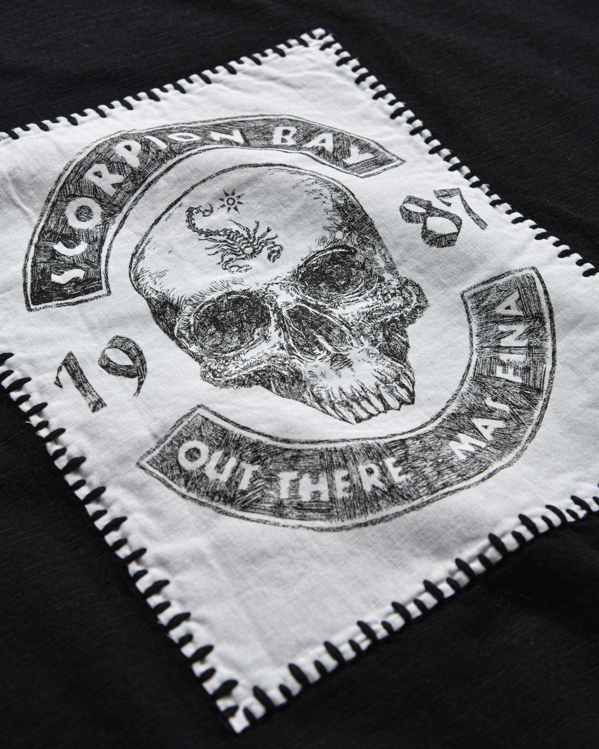 T-Shirt a manica corta con patch uomo - Scorpion Bay