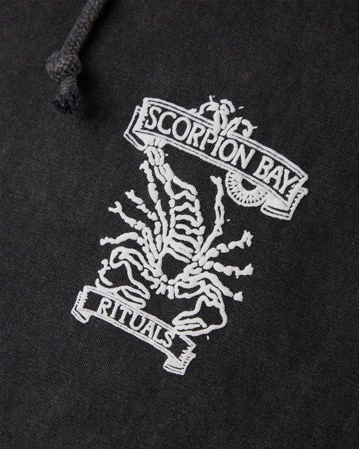 T-shirt boxy con cappuccio "Tribal" uomo - Scorpion Bay