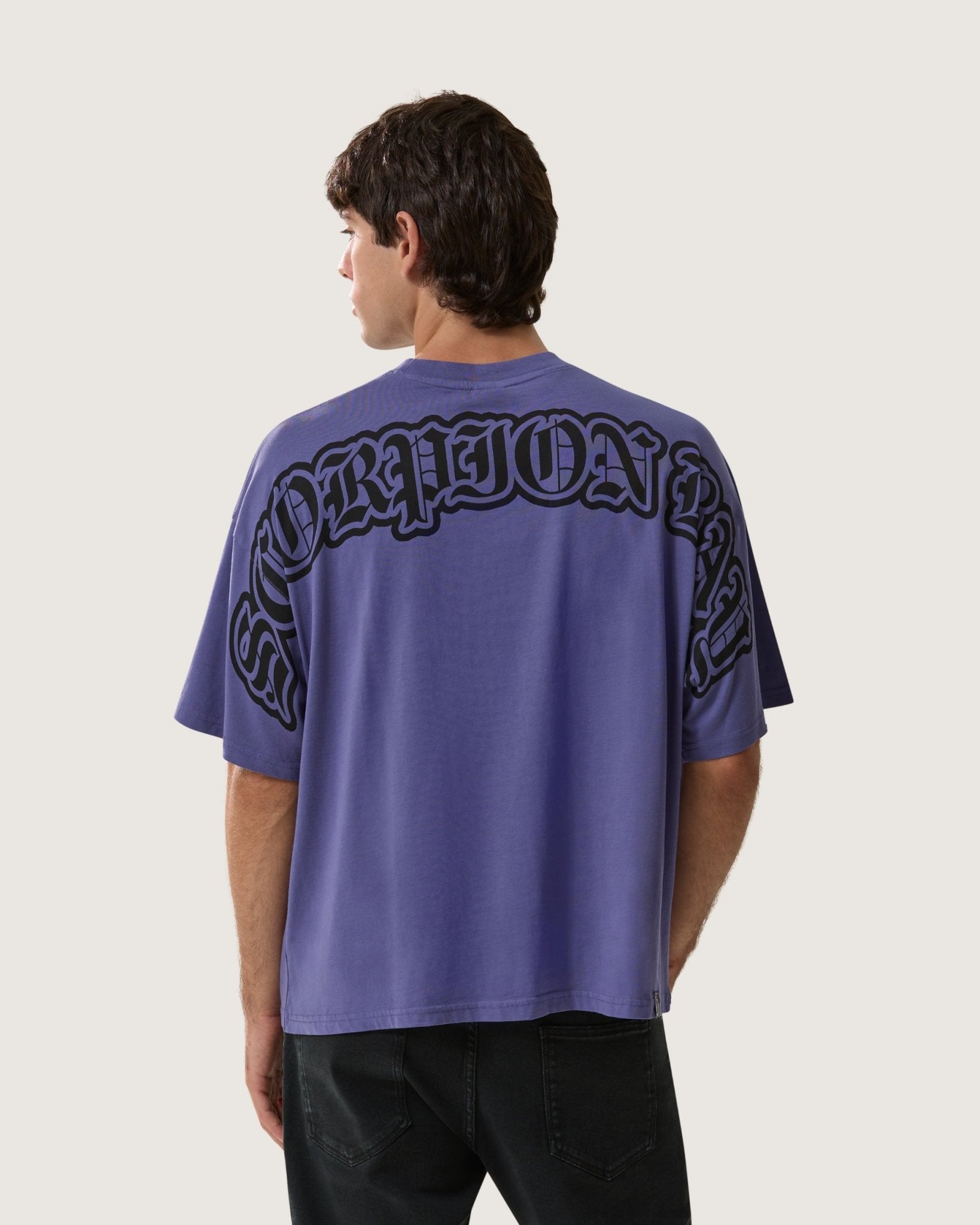 T-shirt boxy "Gothic Lettering" uomo - Scorpion Bay