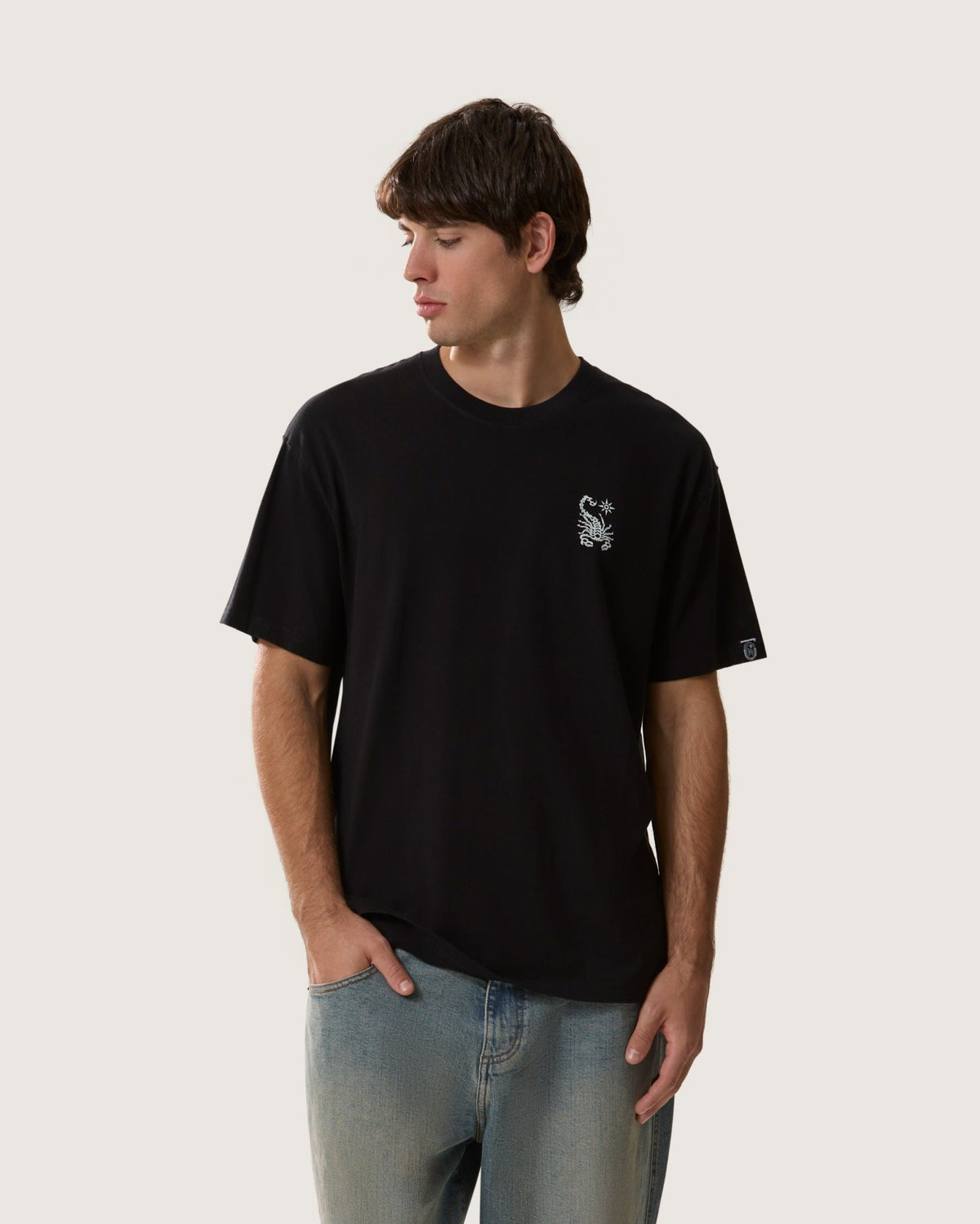 T-Shirt luminescent stampata "Iron" uomo - Scorpion Bay