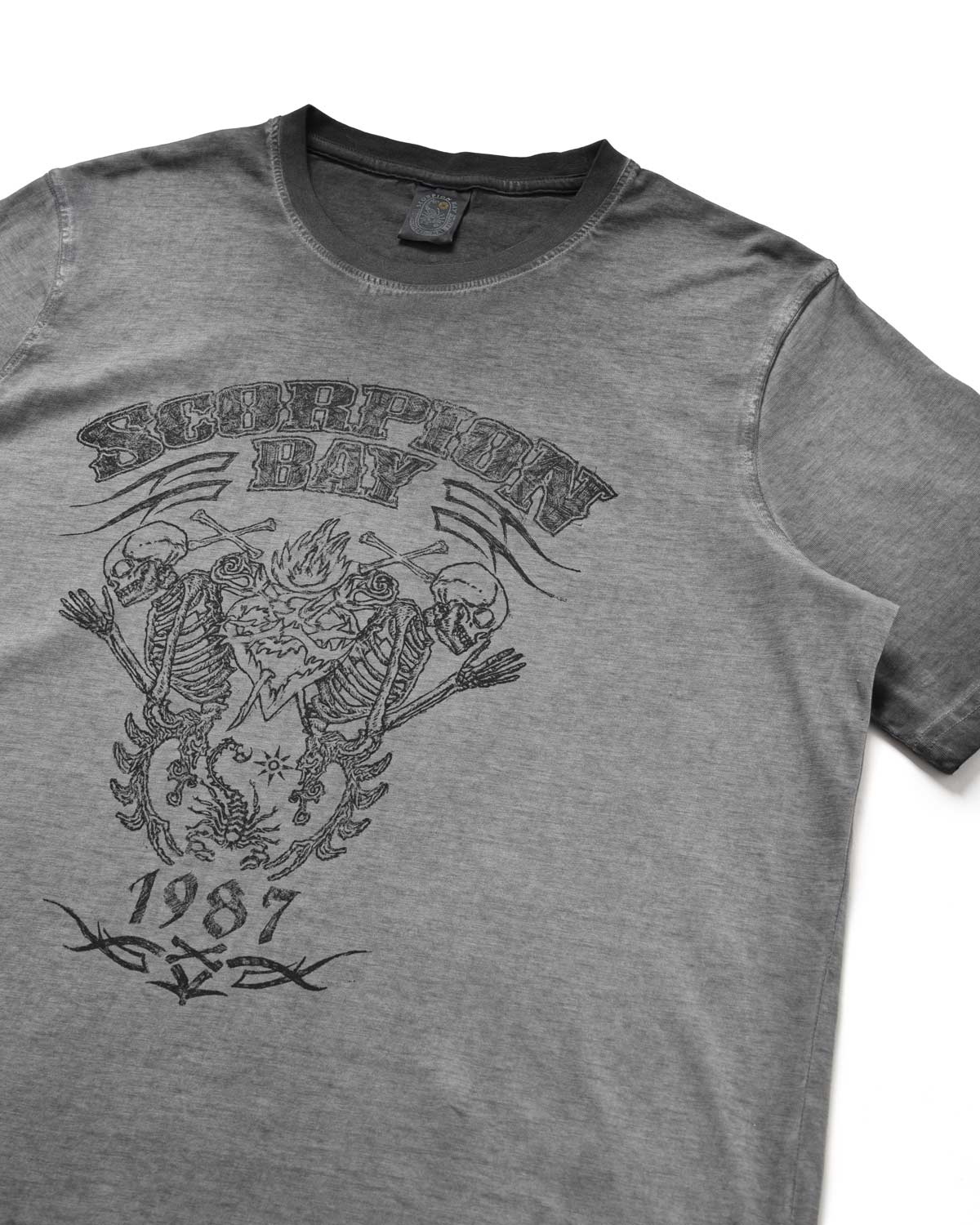 T-Shirt stampata “Bones 1987” uomo - Scorpion Bay