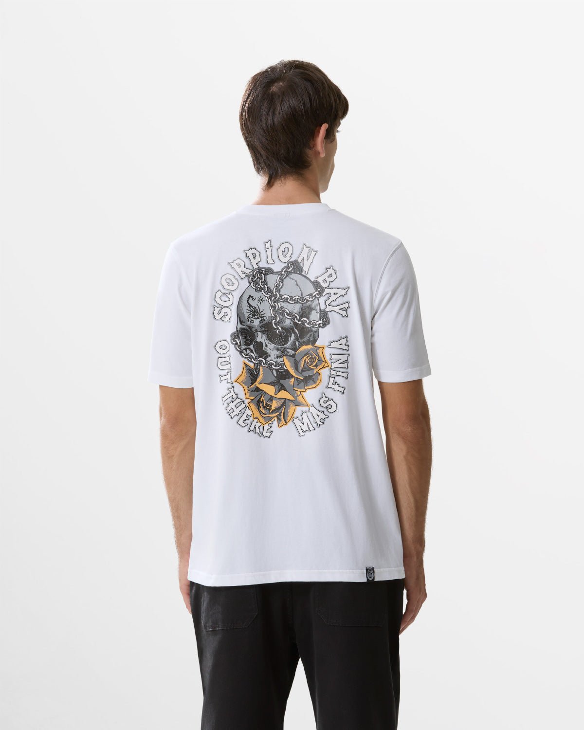 T-Shirt stampata "Chained Skull & Roses" uomo - Scorpion Bay
