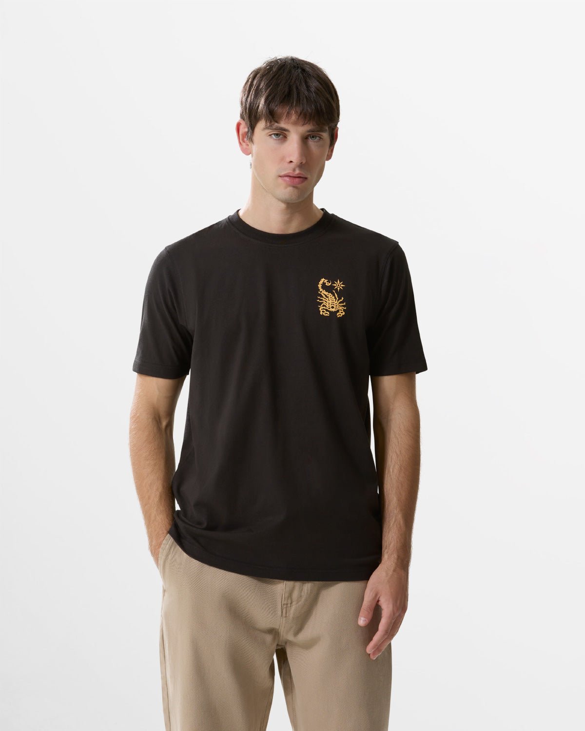 T-Shirt stampata "Chained Skull & Roses" uomo - Scorpion Bay