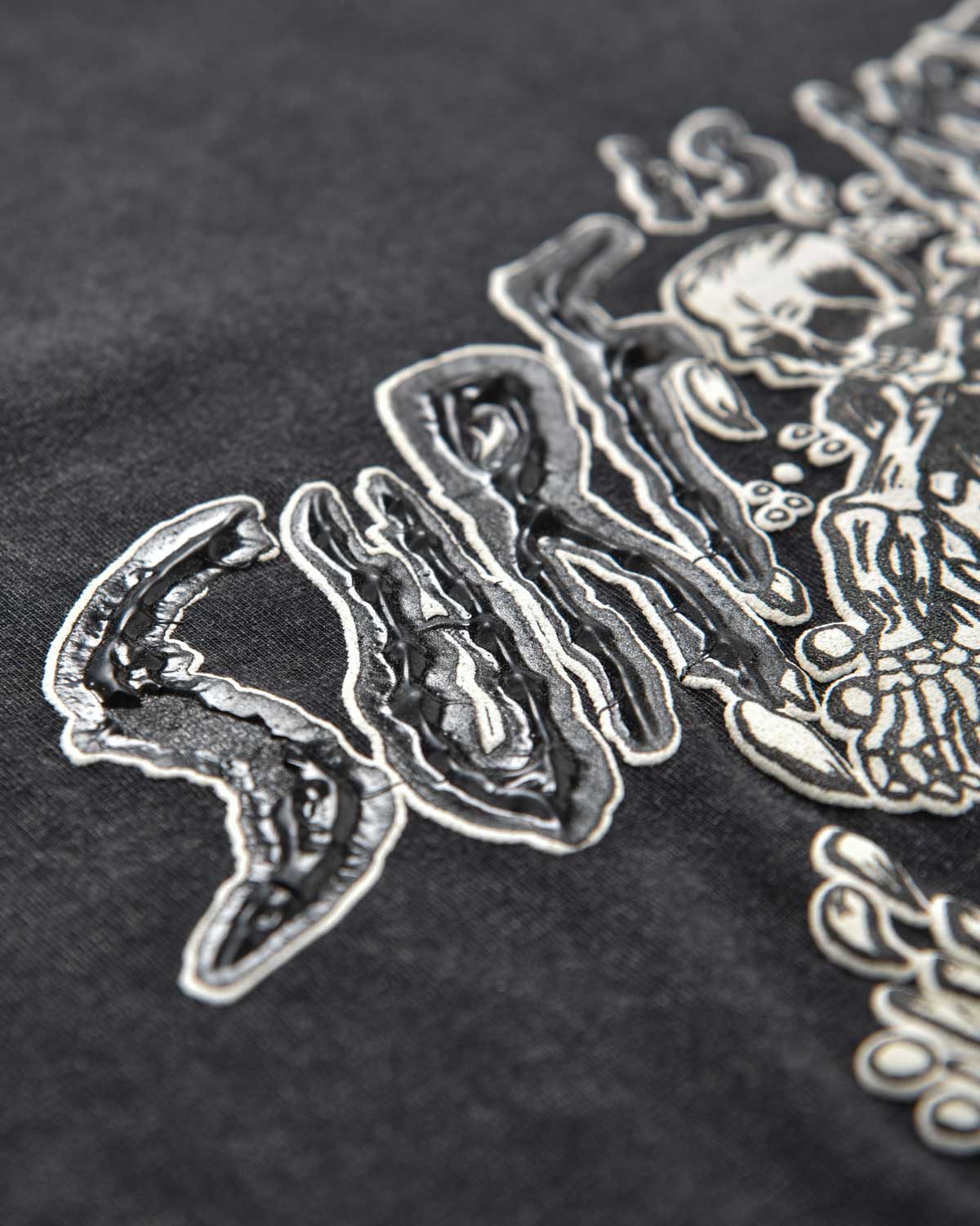 Uomo | T-Shirt Nera "Surf Is Not Dead" Effetto Slavato - Scorpion Bay